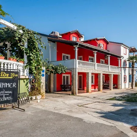 Hilde Red-10 By Interhome Medulin