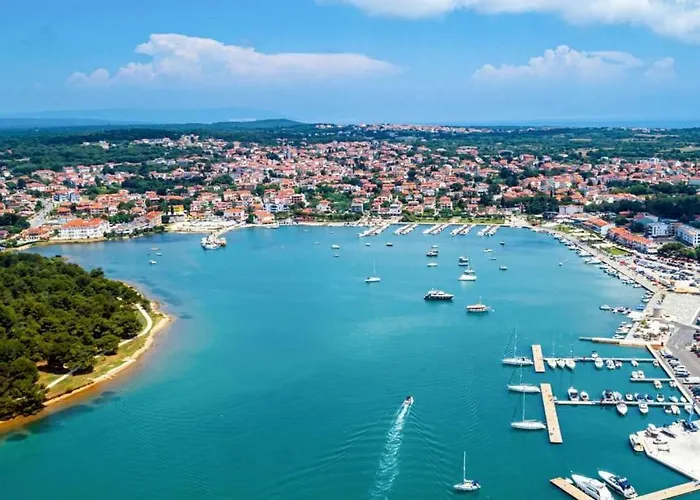 Hilde Red-10 By Interhome *