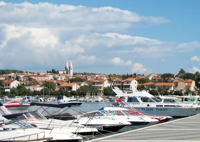 아파트 Hilde Red-10 By Interhome 메덜린